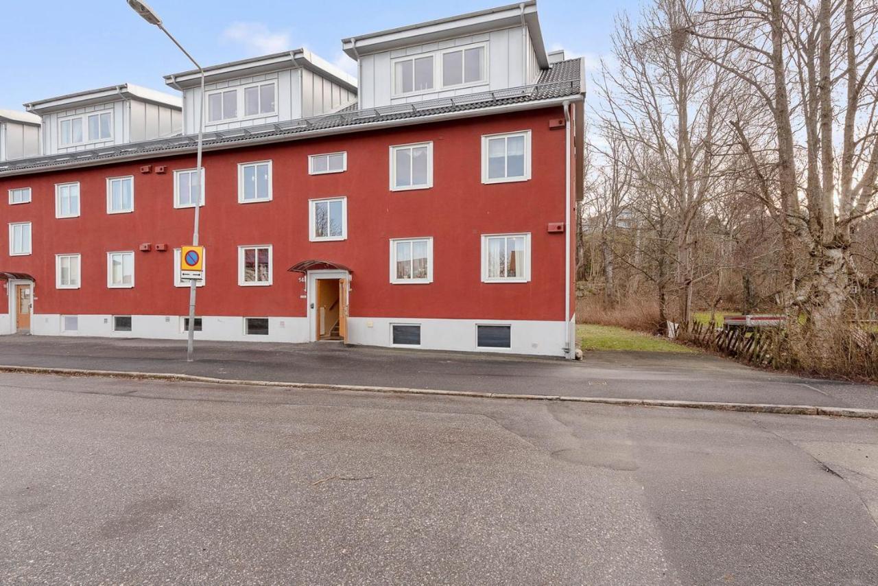 1 Rums-Laegenheter, Gangavstand Till Stroemstads Centrum Экстерьер фото